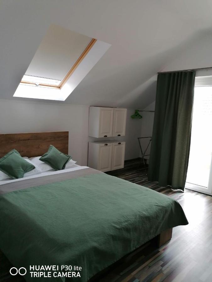 Rasnov Retreat Hotel Eksteriør billede